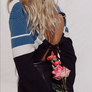 *SOLD* Tie back sweater